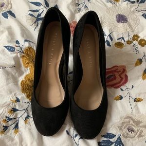 Black Suede Pumps with Round Toe